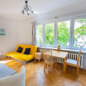 Hoza Str Apt. Great Location. Close To Everything. Warszawa