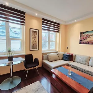 Apartment Krakowskie Przedmiescie 57, Warsaw